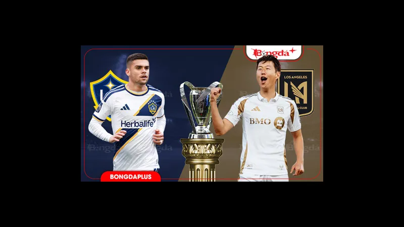 Cầu thủ LA Galaxy và Los Angeles đang cạnh tranh gay gắt trên sân Cầu thủ LA Galaxy và Los Angeles đang cạnh tranh gay gắt trên sân